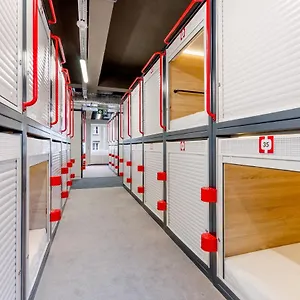 Hostel Kapsula, Varşova